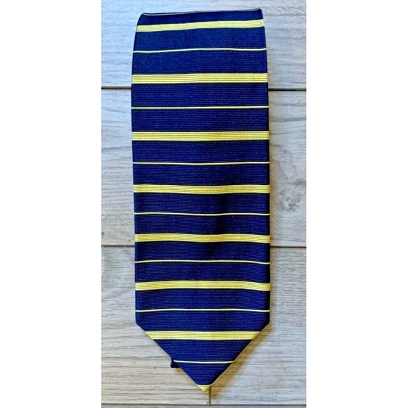 Brooks Brothers Other - BROOKS BROTHERS MAKERS NAVY BLUE/YELLOW STRIPED 100% SILK NECK TIE~Made in USA